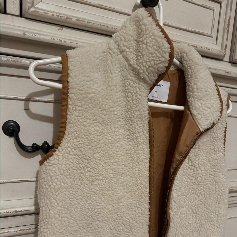 Old Navy Winter vest - Picture 2 of 5